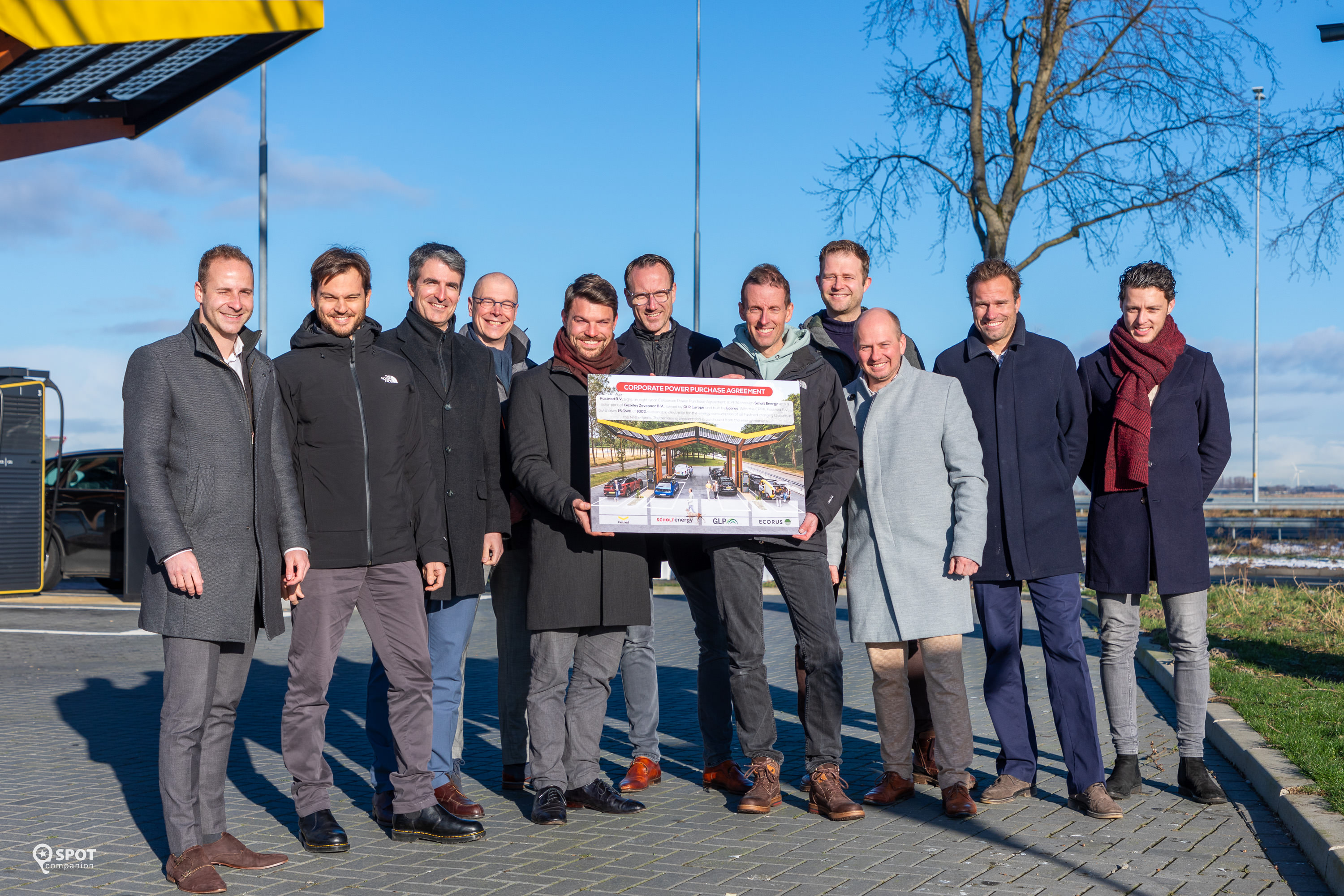 Scholt Energy closes an eight-year Corporate Power Purchase Agreement between Fastned and GLP.