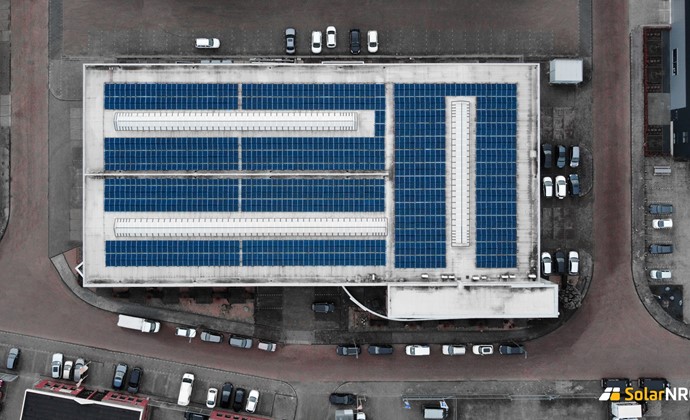 Dijkstaal Holding 100% energieneutraal door 748 zonnepanelen 